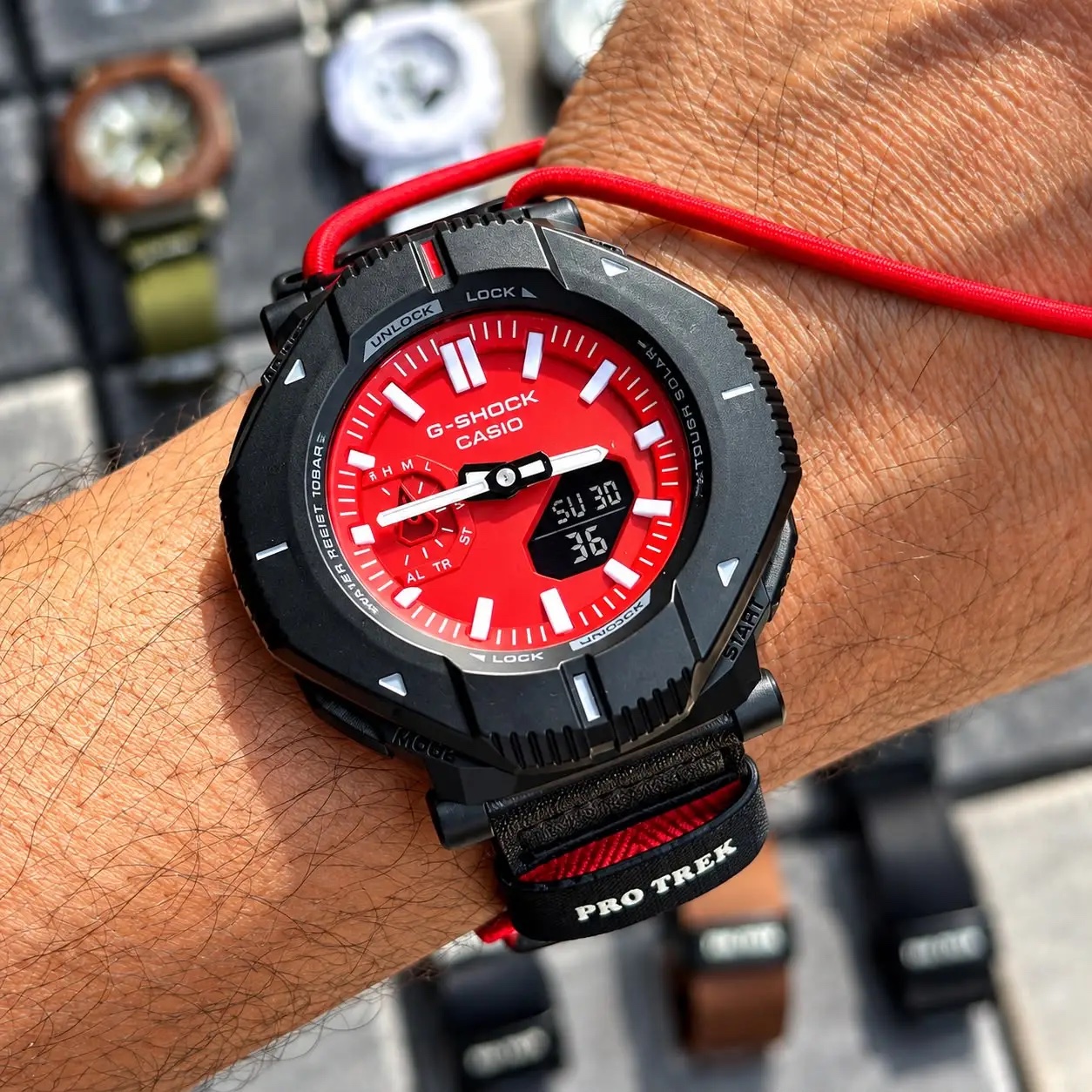 Casio protrek (red black)